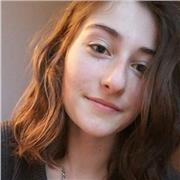 Je suis étudiante en médecine et je donne des cours d'anglais